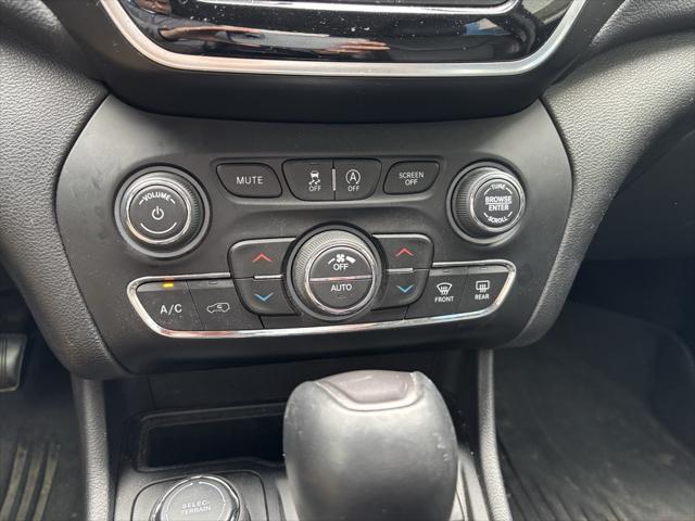 used 2019 Jeep Cherokee car, priced at $17,371