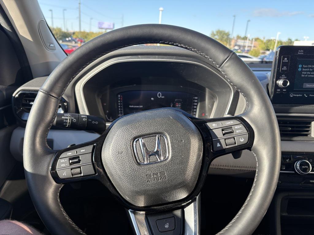 used 2025 Honda Pilot car, priced at $51,991