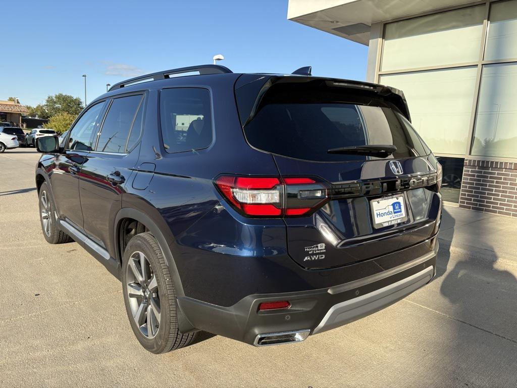 used 2025 Honda Pilot car, priced at $51,991