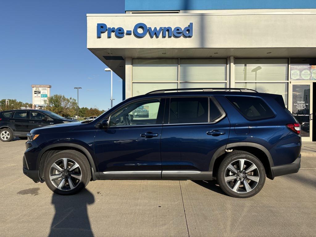 used 2025 Honda Pilot car, priced at $51,991