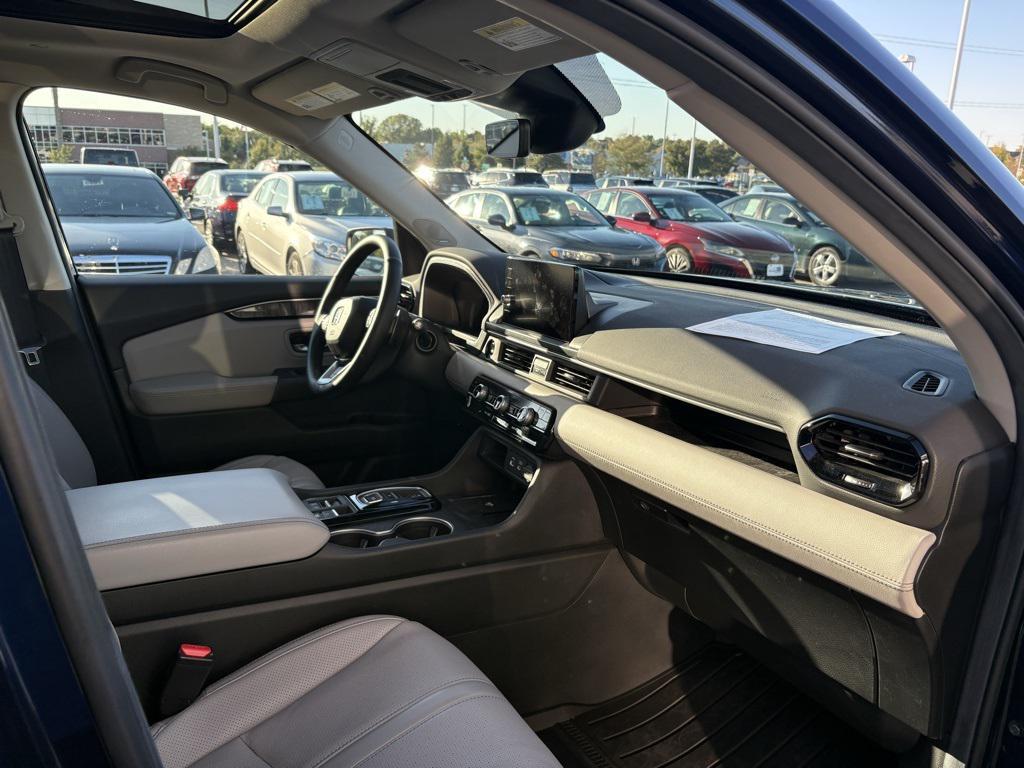 used 2025 Honda Pilot car, priced at $51,991