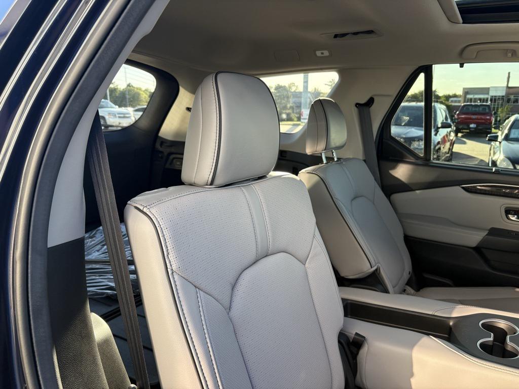 used 2025 Honda Pilot car, priced at $51,991