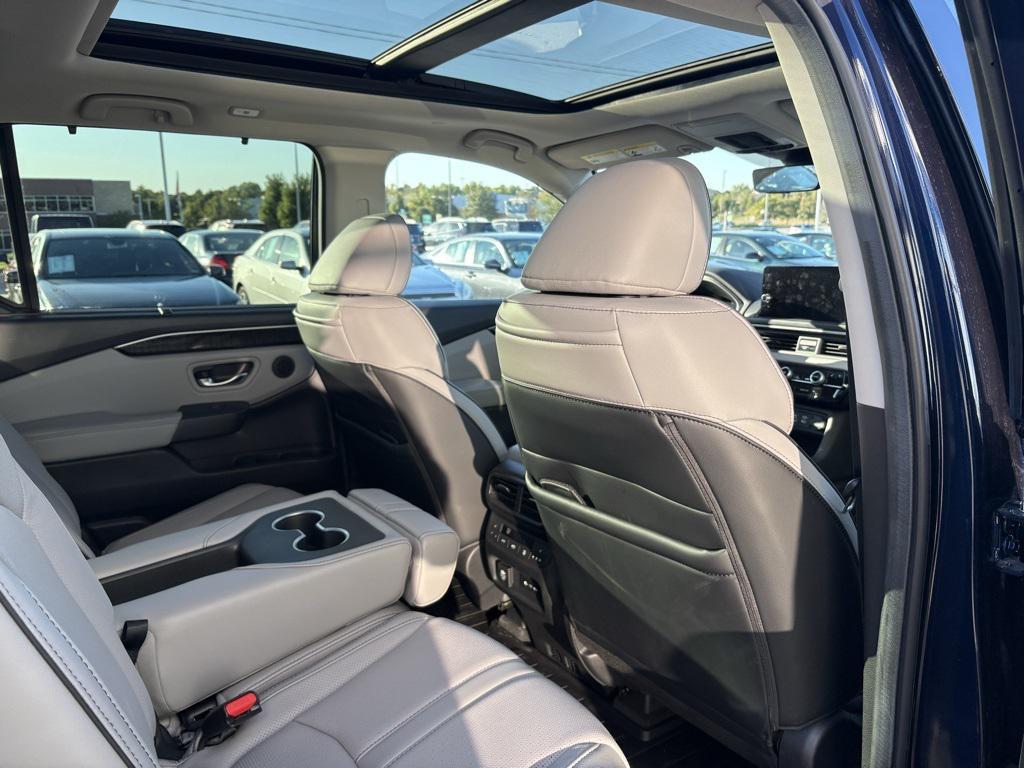 used 2025 Honda Pilot car, priced at $51,991