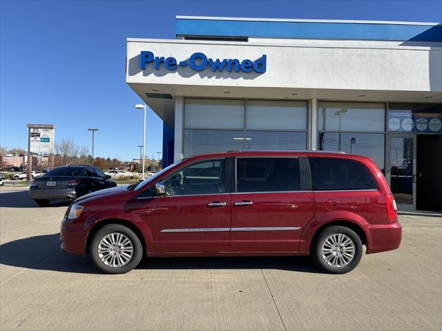 used 2015 Chrysler Town & Country car, priced at $13,300