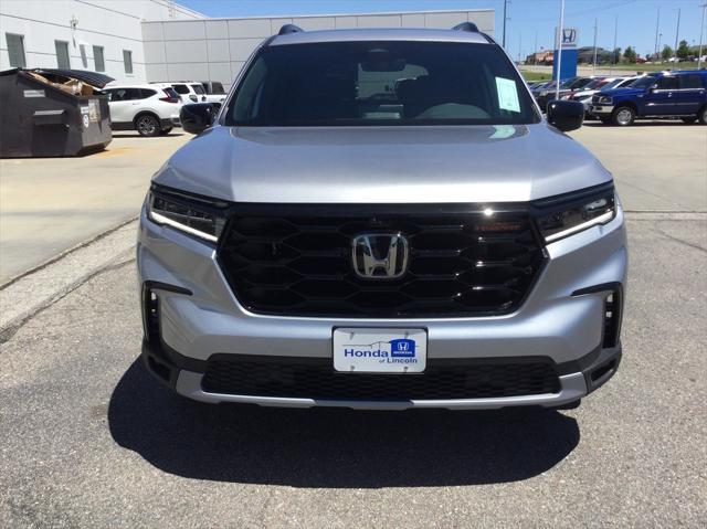 new 2025 Honda Pilot car, priced at $50,795