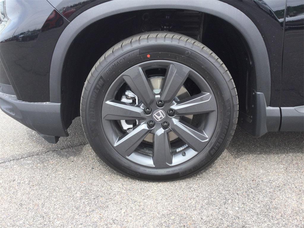 new 2025 Honda Pilot car, priced at $43,795