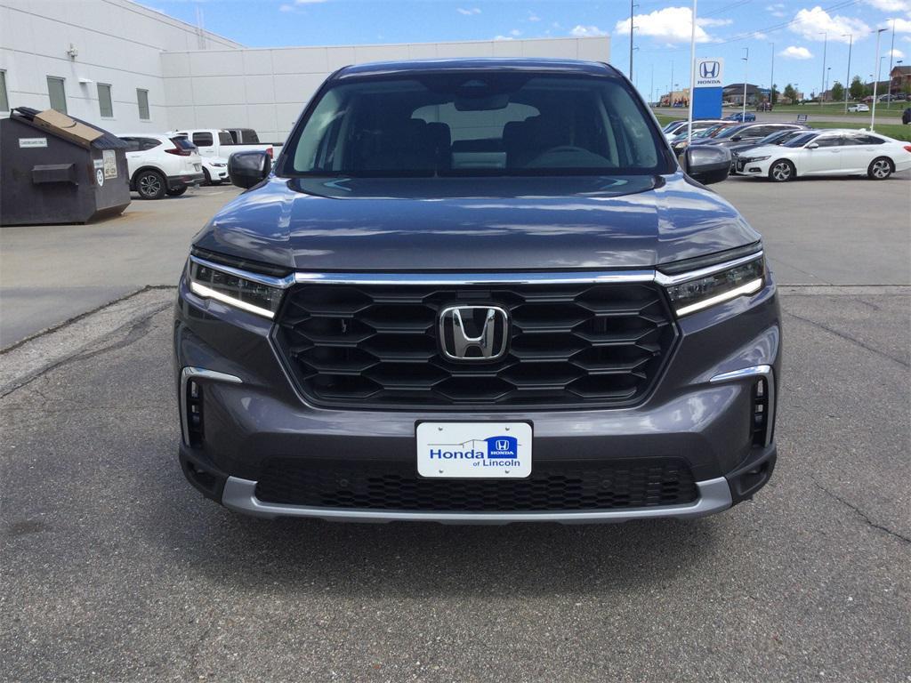 new 2025 Honda Pilot car, priced at $47,095