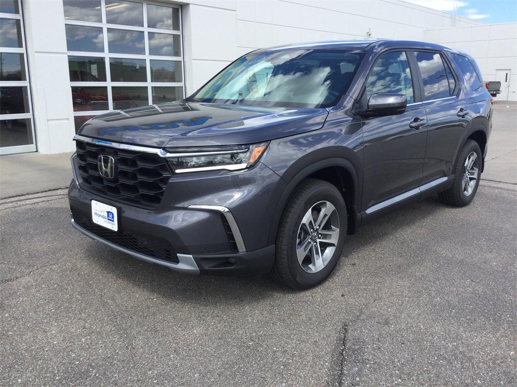 new 2025 Honda Pilot car, priced at $47,095