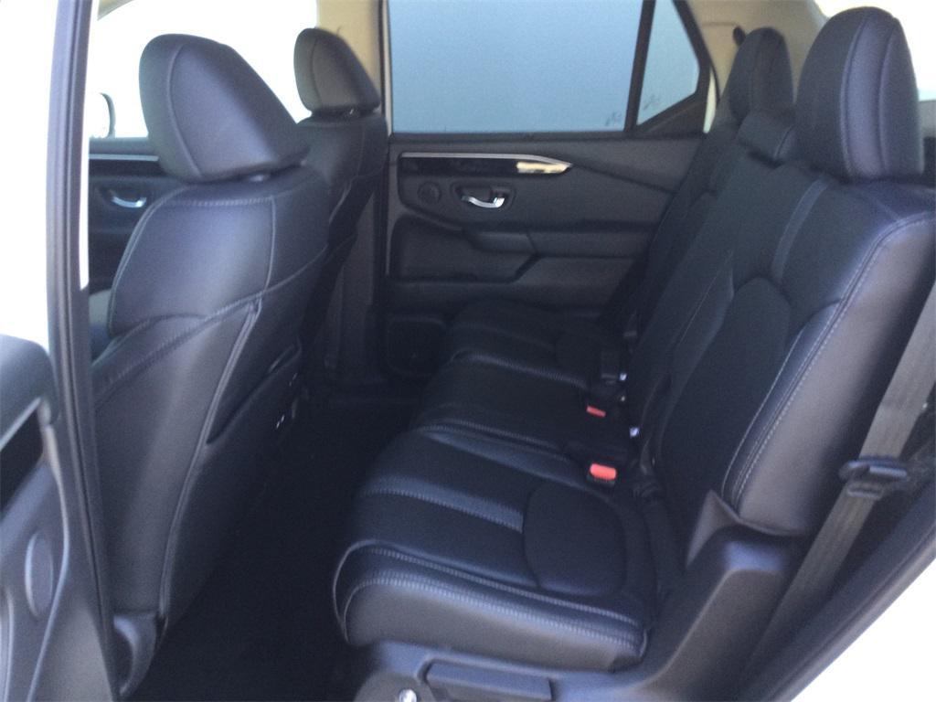 new 2025 Honda Pilot car, priced at $47,095