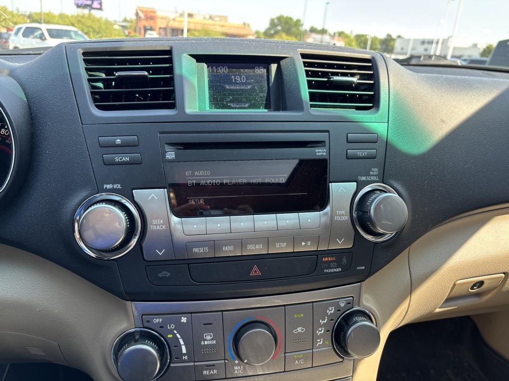 used 2012 Toyota Highlander car, priced at $14,700
