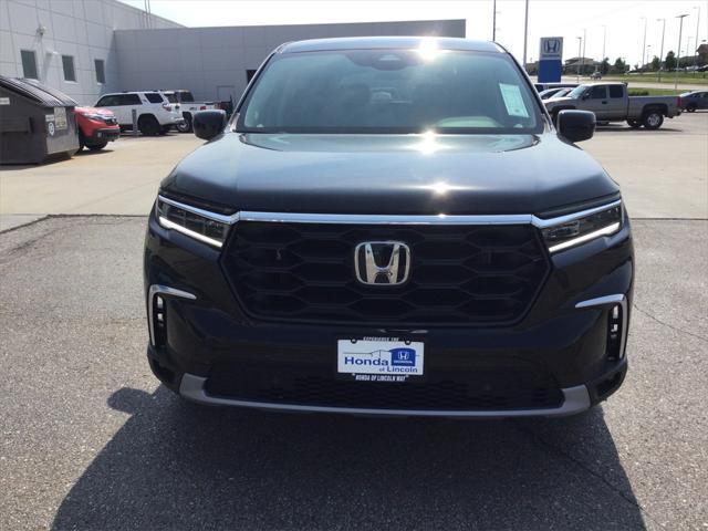 new 2025 Honda Pilot car, priced at $47,050