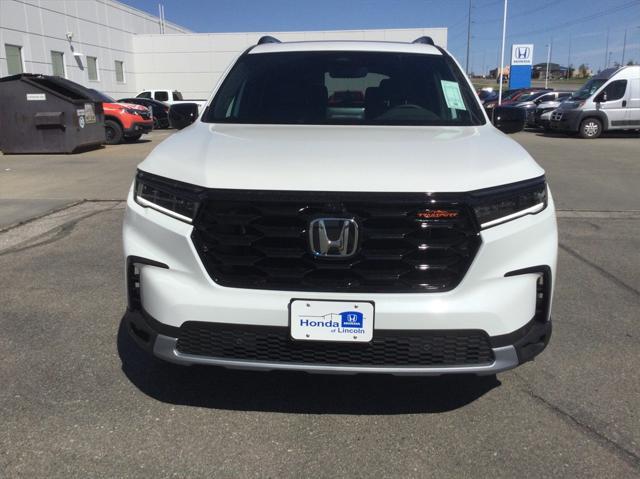 new 2025 Honda Pilot car, priced at $51,250