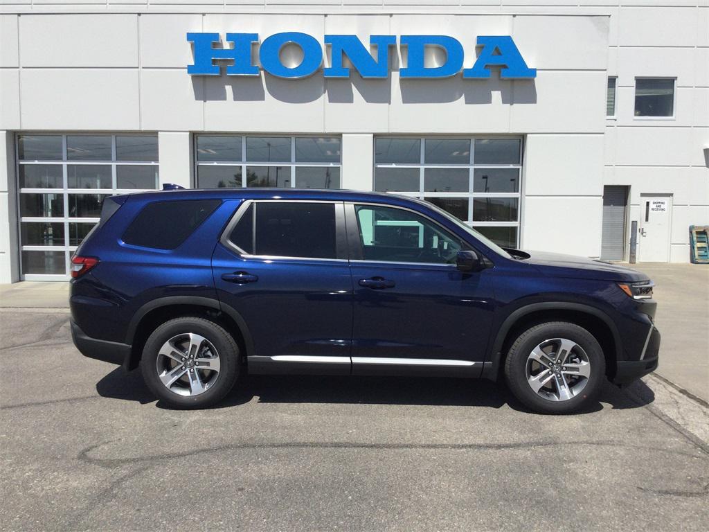 new 2025 Honda Pilot car, priced at $47,095