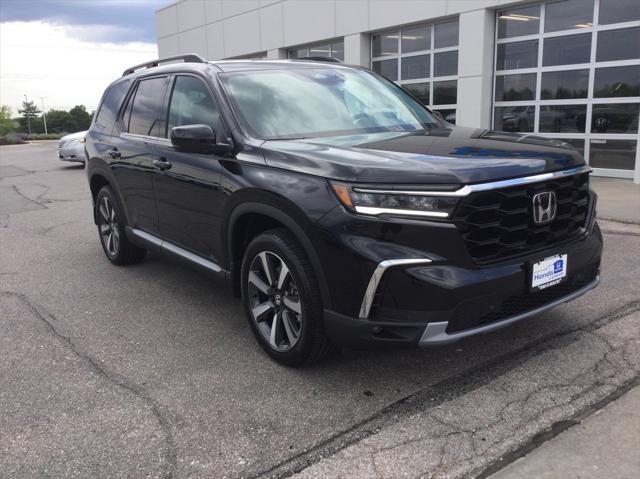 new 2025 Honda Pilot car, priced at $50,995