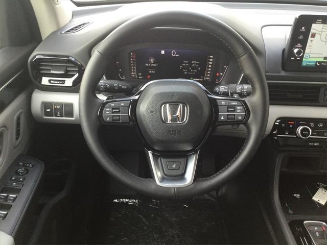 new 2025 Honda Pilot car, priced at $54,530