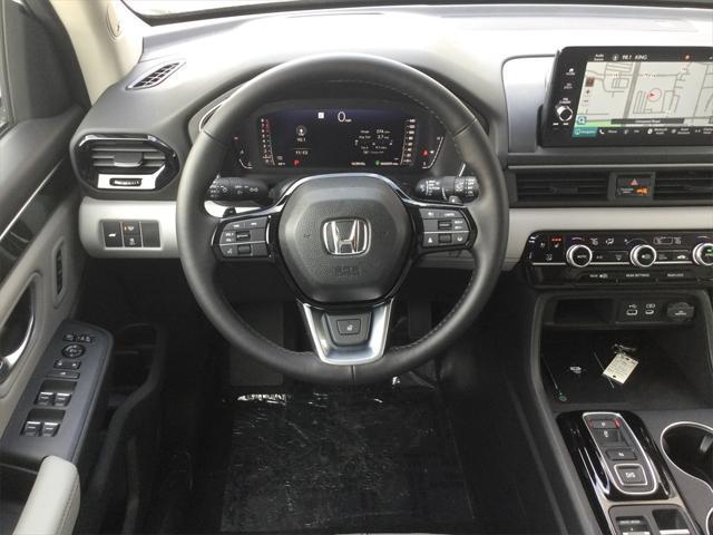 new 2025 Honda Pilot car, priced at $54,530