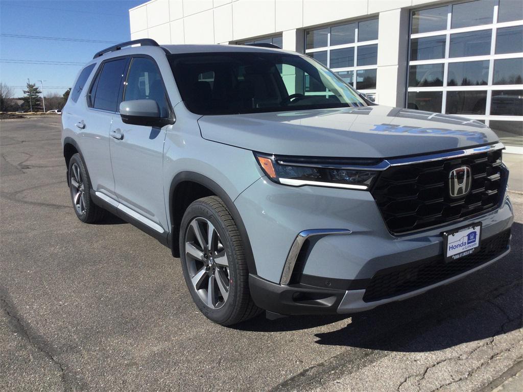 new 2025 Honda Pilot car, priced at $51,505