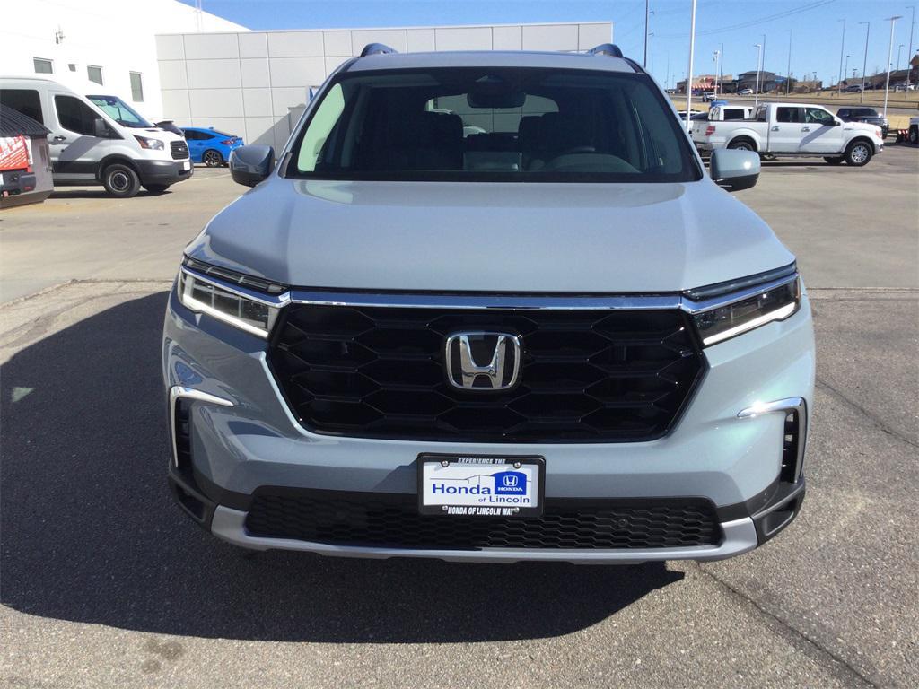 new 2025 Honda Pilot car, priced at $51,505