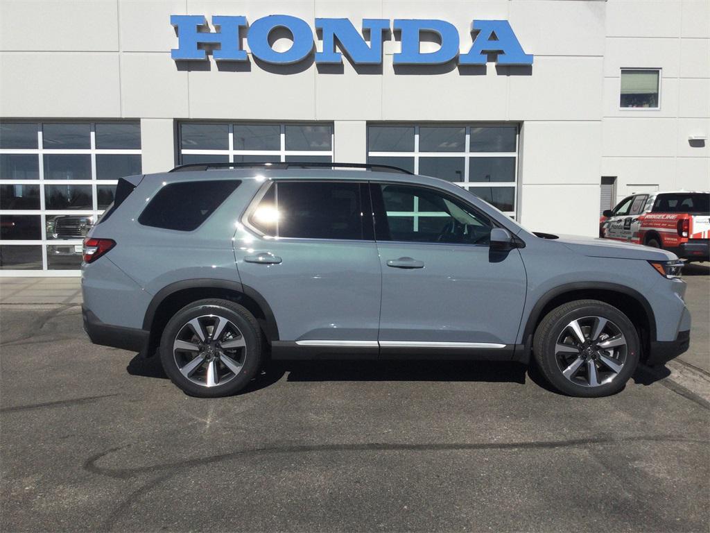 new 2025 Honda Pilot car, priced at $51,505