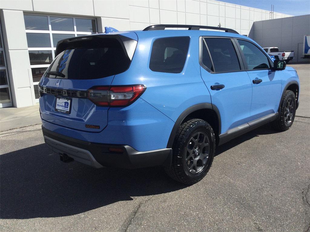 new 2025 Honda Pilot car, priced at $51,350