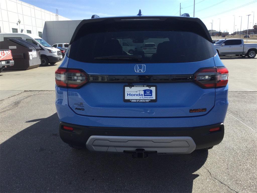 new 2025 Honda Pilot car, priced at $51,350