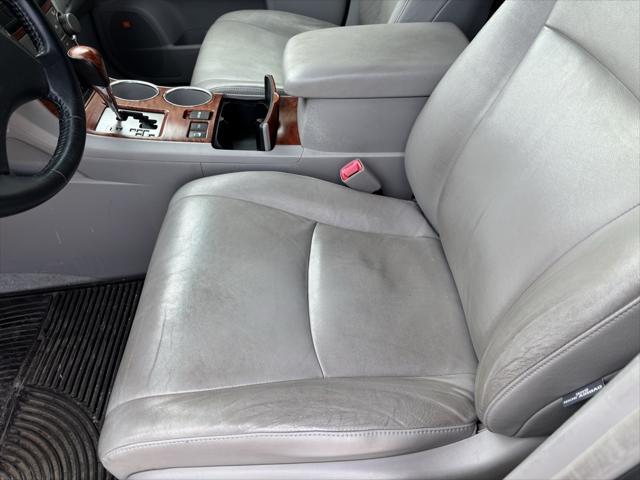 used 2008 Toyota Highlander car, priced at $9,300