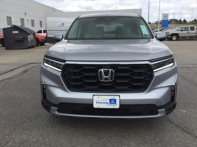 new 2025 Honda Pilot car, priced at $47,050