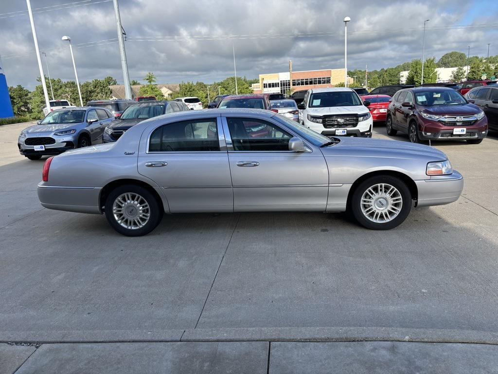 used 2011 Lincoln Town Car car, priced at $13,400