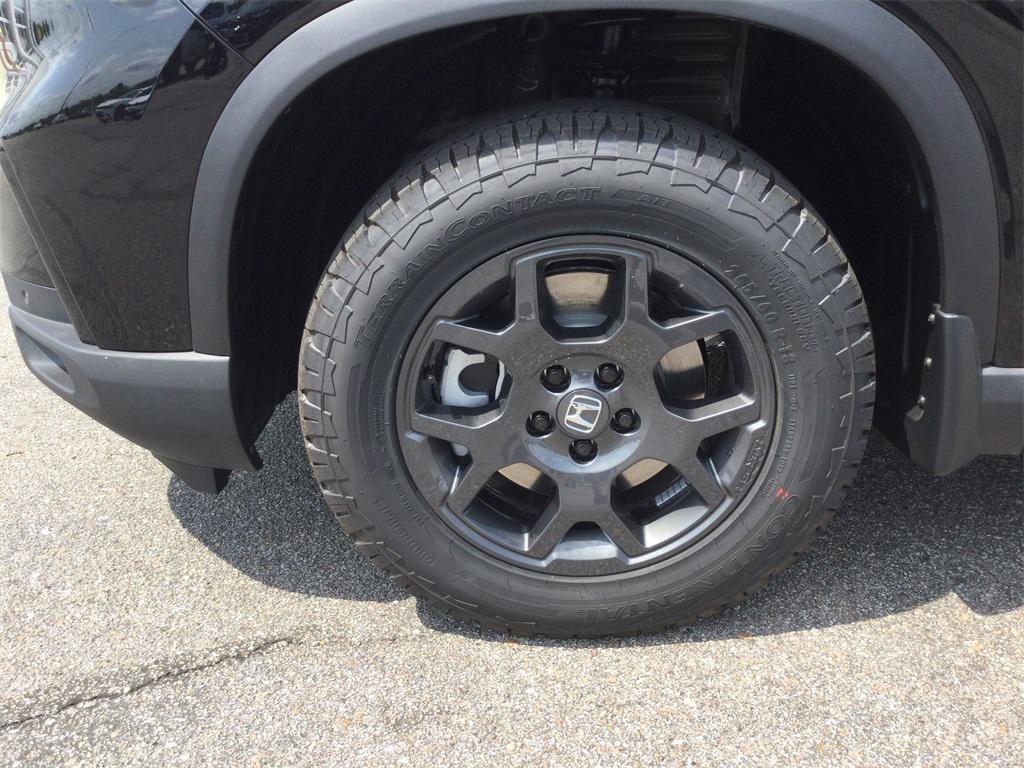 new 2025 Honda Pilot car, priced at $51,375