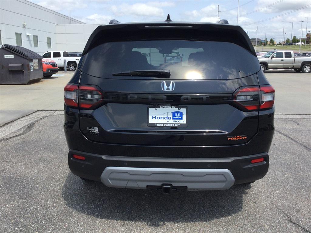 new 2025 Honda Pilot car, priced at $51,375