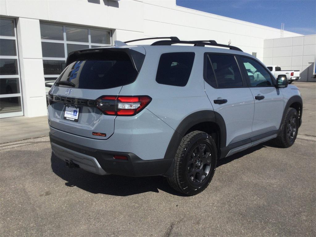 new 2025 Honda Pilot car, priced at $51,350
