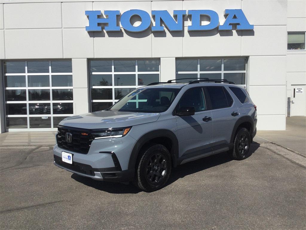 new 2025 Honda Pilot car, priced at $51,350