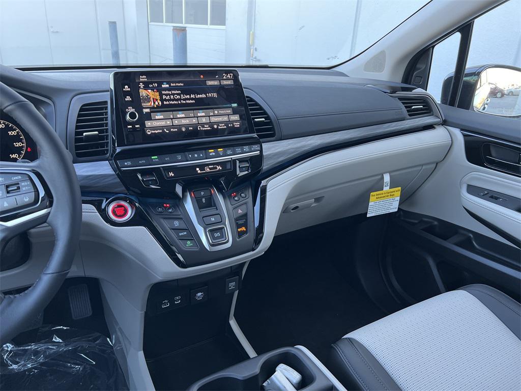 new 2026 Honda Odyssey car, priced at $54,335