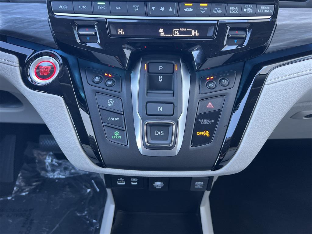 new 2026 Honda Odyssey car, priced at $54,335
