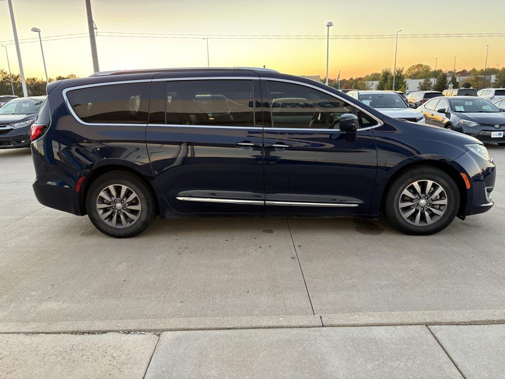 used 2019 Chrysler Pacifica car, priced at $18,731