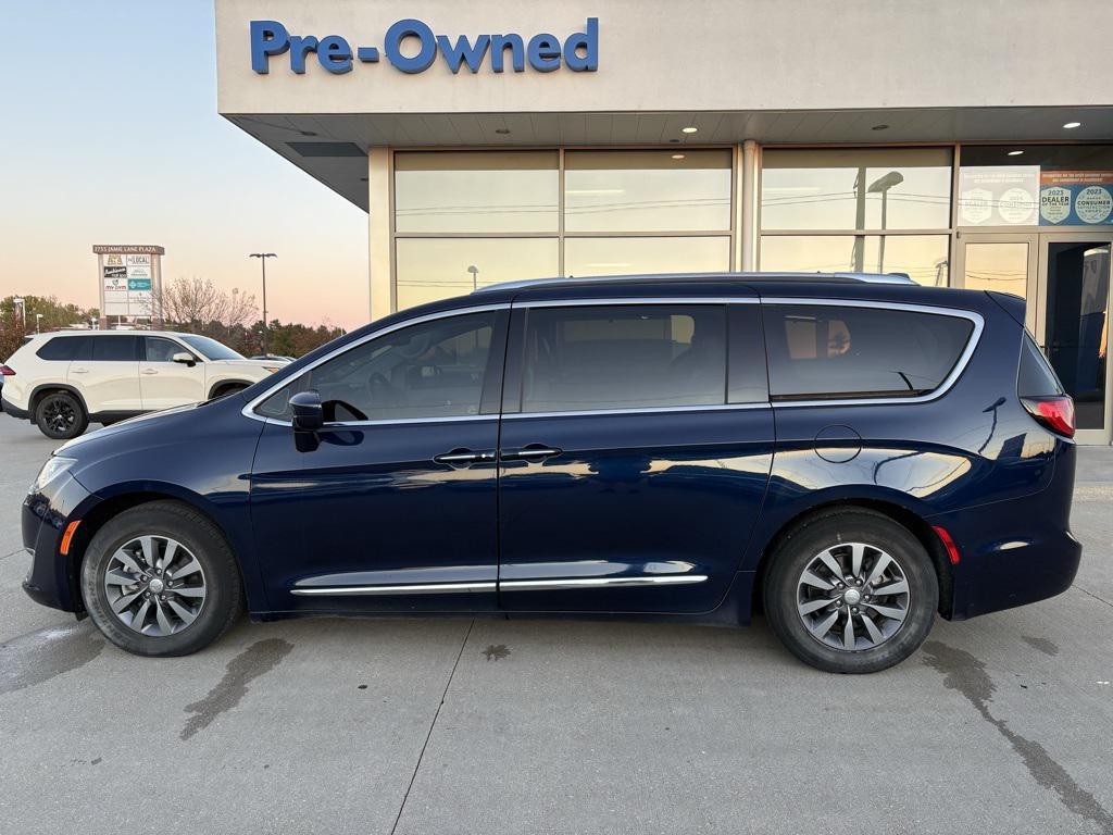 used 2019 Chrysler Pacifica car, priced at $18,731