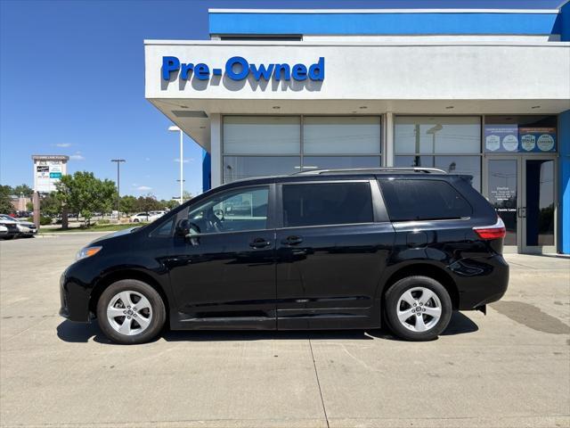 used 2018 Toyota Sienna car, priced at $40,371