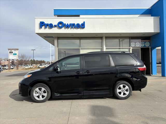 used 2018 Toyota Sienna car, priced at $45,971