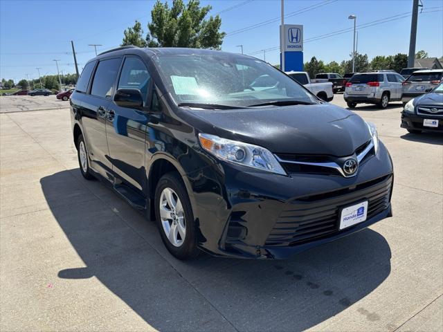 used 2018 Toyota Sienna car, priced at $40,371