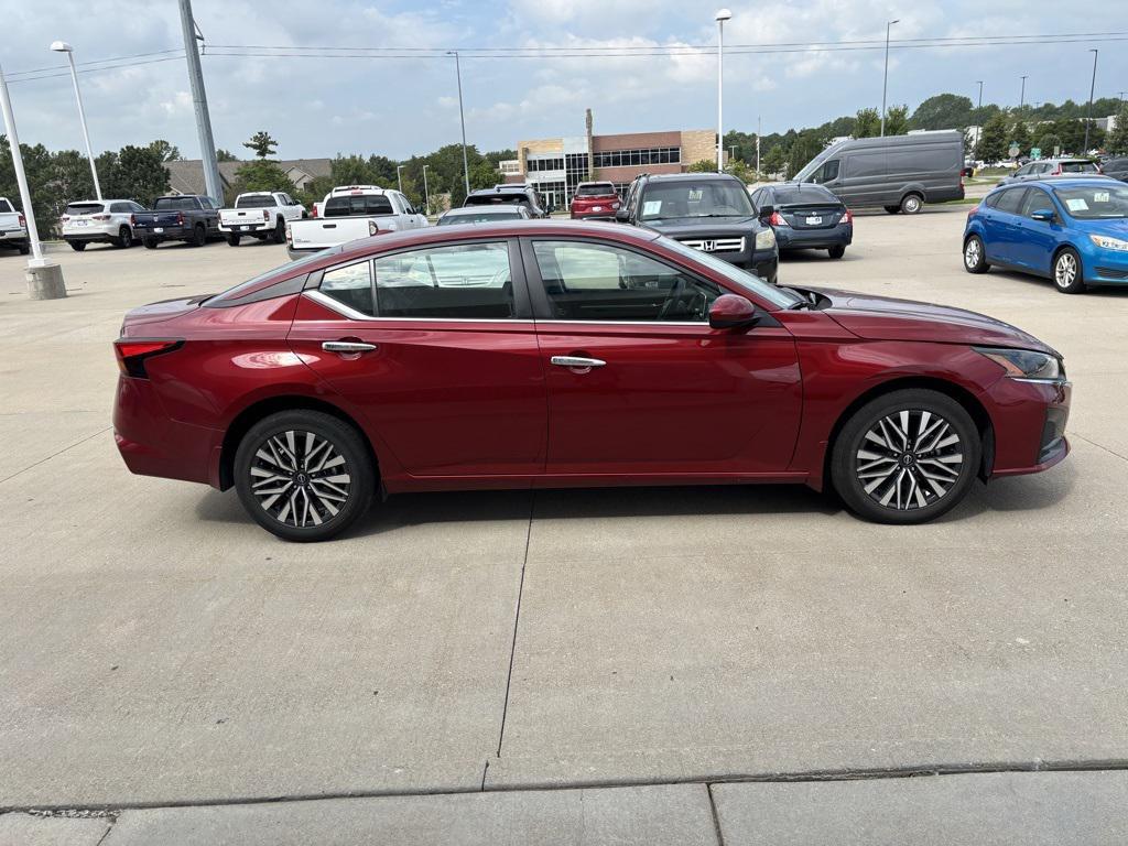 used 2023 Nissan Altima car, priced at $20,971