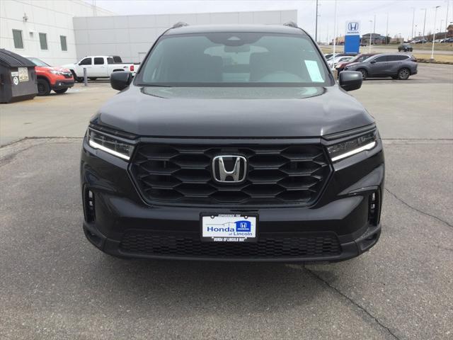 new 2025 Honda Pilot car, priced at $43,750