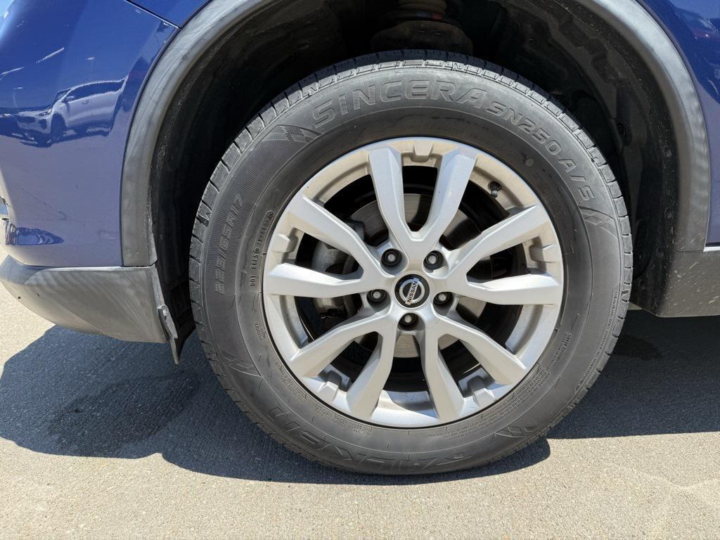 used 2019 Nissan Rogue car, priced at $16,771