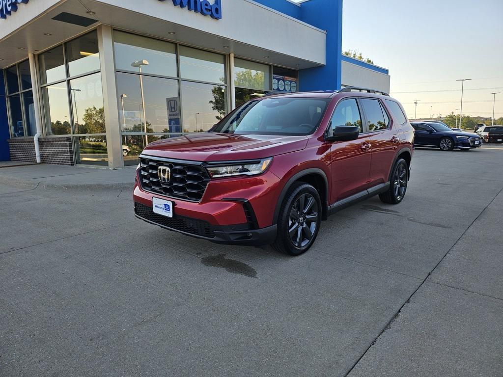 used 2025 Honda Pilot car, priced at $42,995