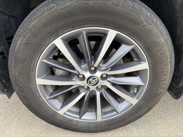 used 2019 Toyota Highlander car, priced at $29,731