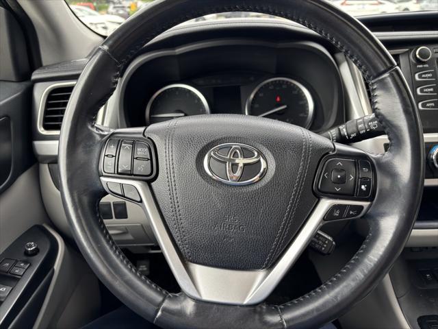 used 2019 Toyota Highlander car, priced at $29,731