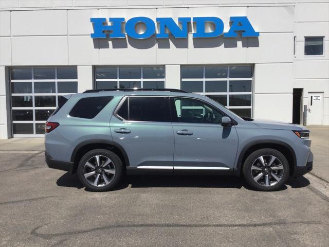 new 2025 Honda Pilot car, priced at $54,985