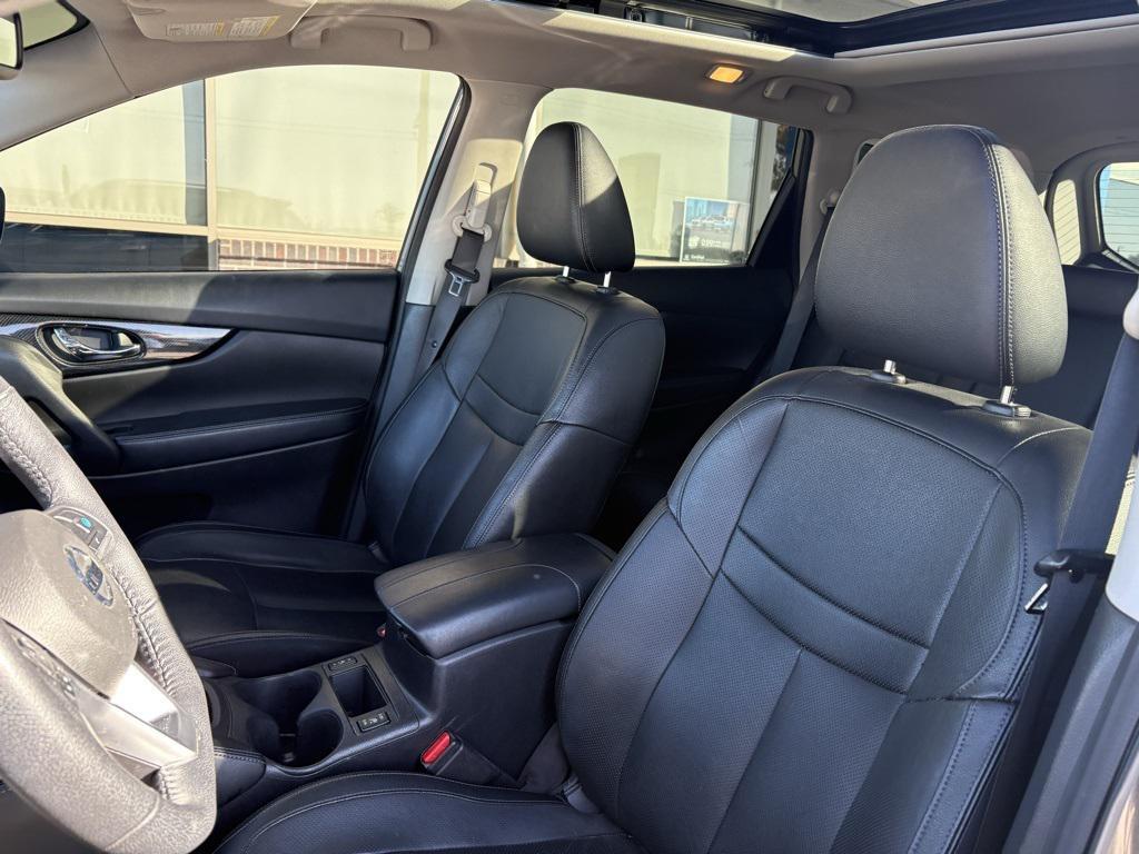 used 2020 Nissan Rogue car, priced at $21,371