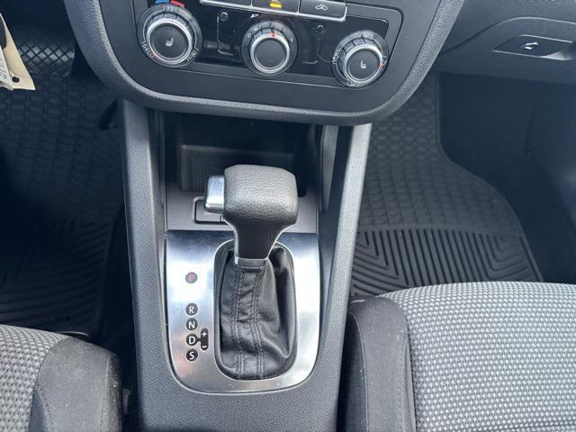 used 2010 Volkswagen Jetta car, priced at $7,900