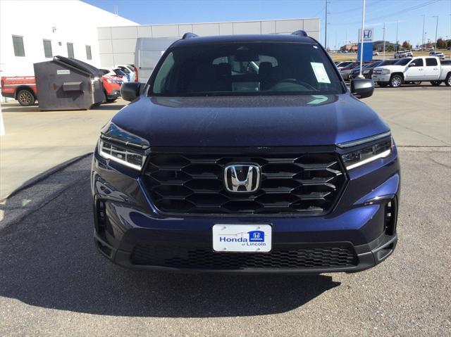 new 2025 Honda Pilot car, priced at $43,695