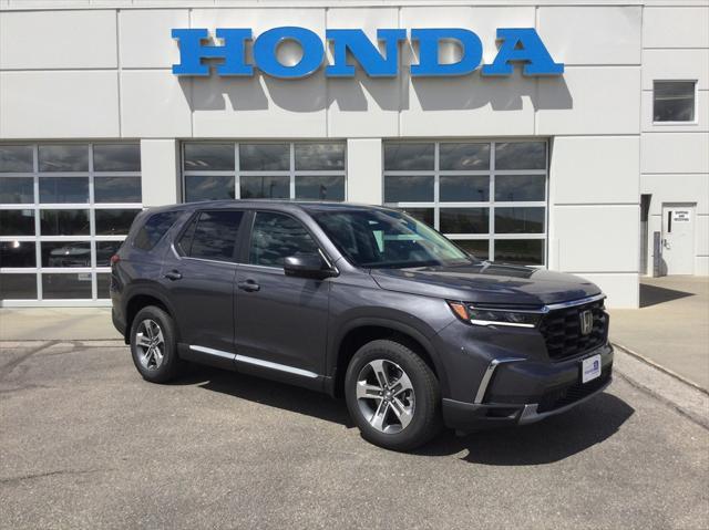 new 2025 Honda Pilot car, priced at $46,695